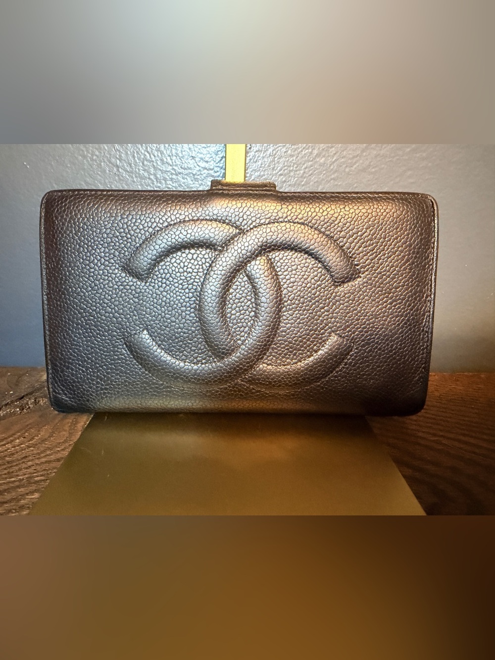 CHANEL Caviar Leather Kiss-lock CC Wallet